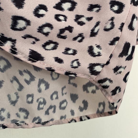 Leopard print tie front crop top US4 - Picture 5 of 7